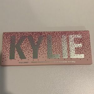 Kyle Cosmetics eyeshadow palette